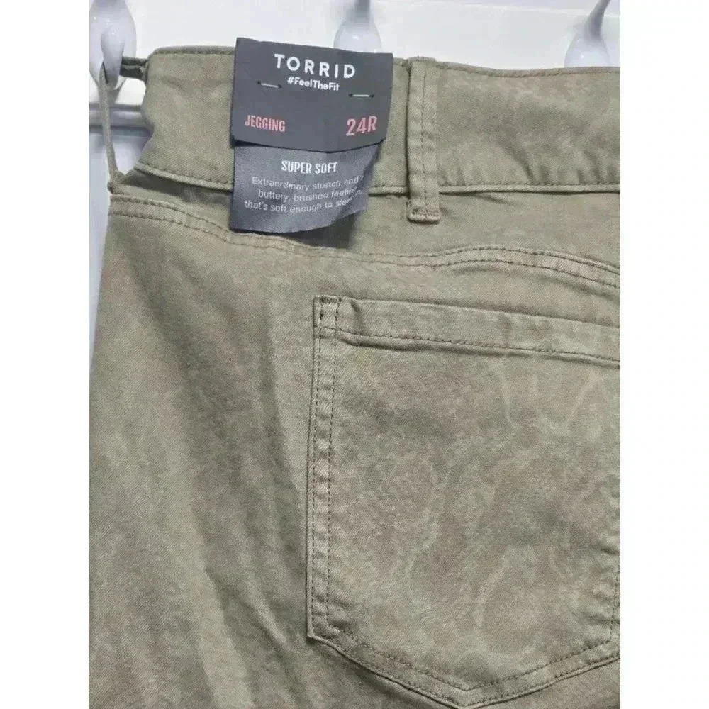 Women's‎ Torrid Jegging, Size 24, Tan python - Picture 4 of 10
